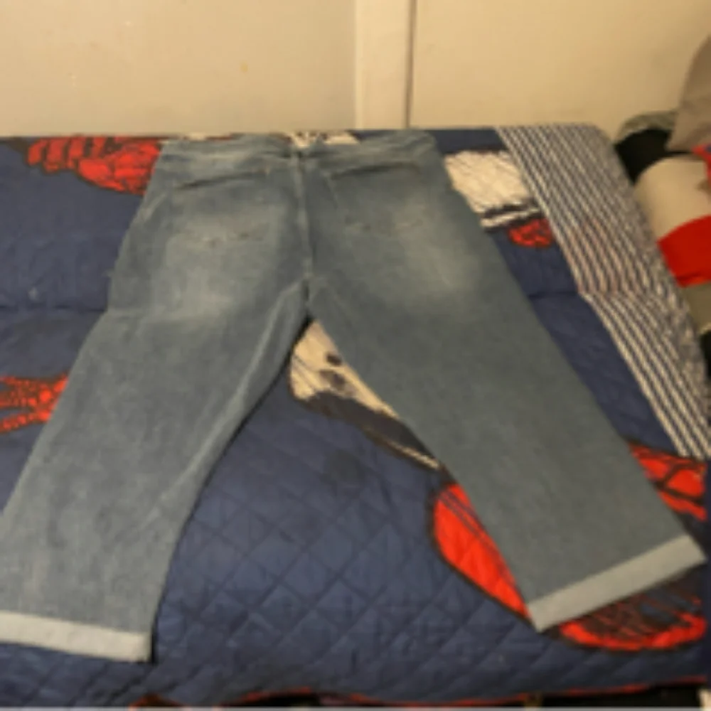 Clothes - Picture 2 of 4
